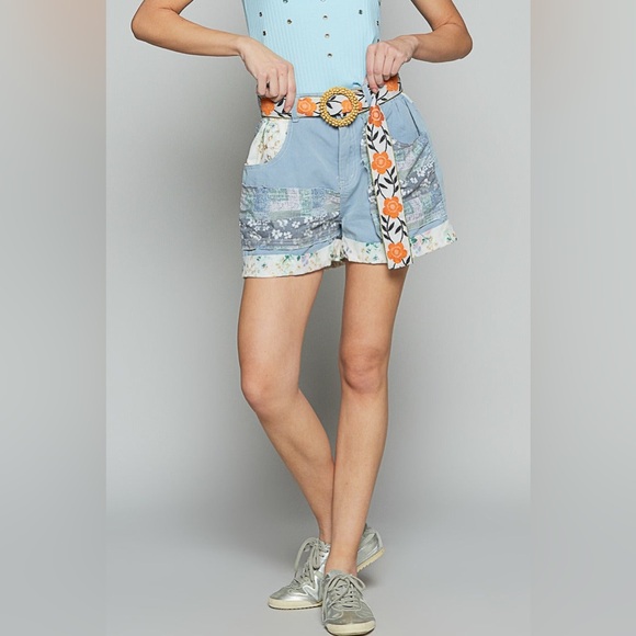 Wide Leg Floral Patch Twill Shorts - POL - Picture 2 of 4